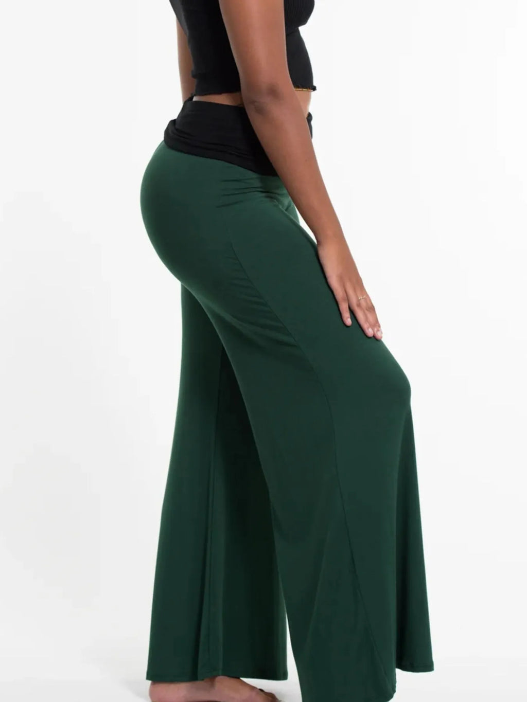 Wide leg yoga pants fabric detail